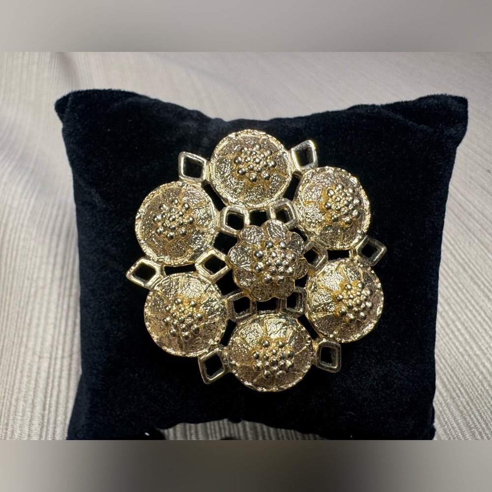 Vintage Fashion Right Gold Tone Brooch - 60’s Sarah Coventry Statement Piece